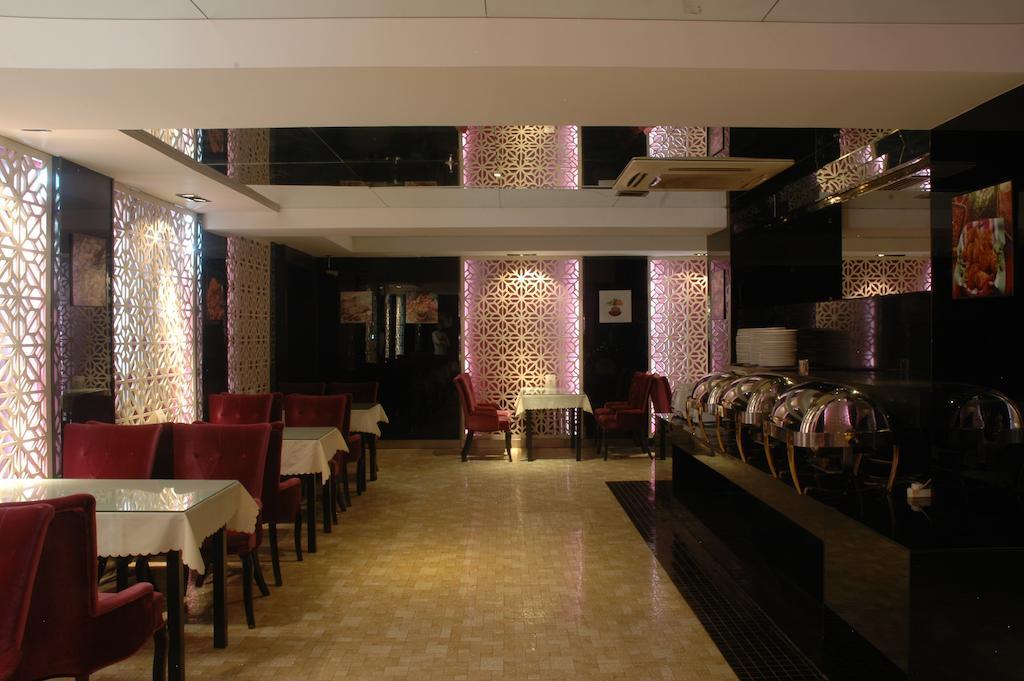 Harbin Yakelai Holiday Hotel Exterior foto
