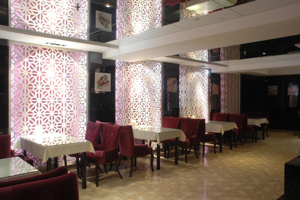 Harbin Yakelai Holiday Hotel Exterior foto