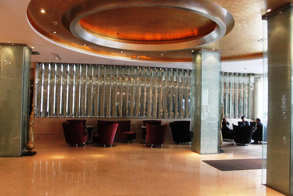 Harbin Yakelai Holiday Hotel Exterior foto