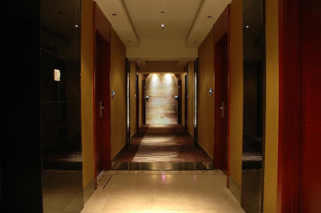 Harbin Yakelai Holiday Hotel Exterior foto